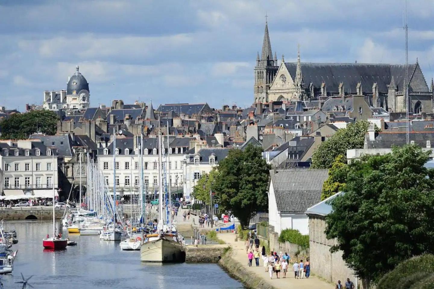 Tassigny - Charmant Appartement/ Terrasse - Port Vannes Eksteriør bilde
