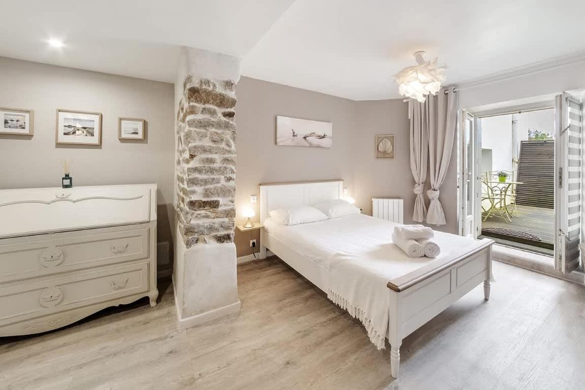 Tassigny - Charmant Appartement/ Terrasse - Port Vannes Eksteriør bilde